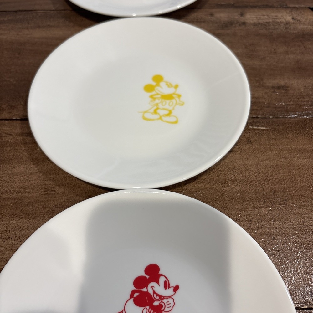 4 Corelle Disney MICKEY‎ MOUSE 6 3/4" Appetizer Dessert BREAD PLATES - Picture 4 of 6